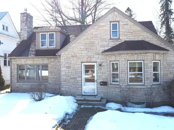 229 5th Ave, Antigo, WI 54409
