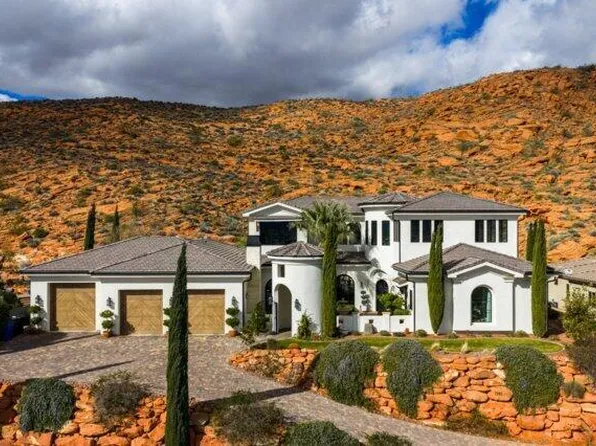 1081 N Sunset Dr, Washington, UT 84780