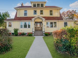 16716 43rd Ave, Flushing, NY 11358