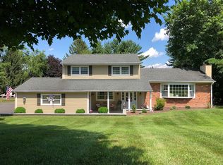 6 Chapel View Dr, Flemington, NJ 08822