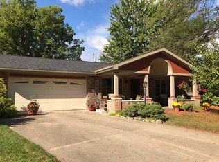 11 Meadow Ln, Nappanee, IN 46550