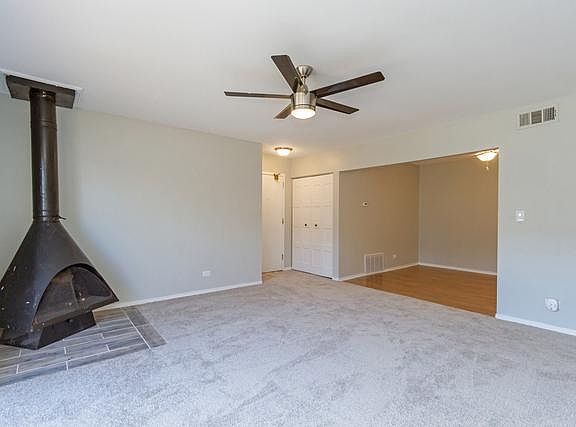 5th image of 629 Derry Ct Unit 2B