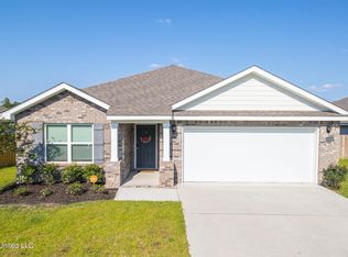 10230 Willow Leaf Dr, Gulfport, MS 39503
