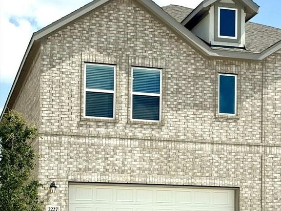 3rd image of 2227 Salinas Dr