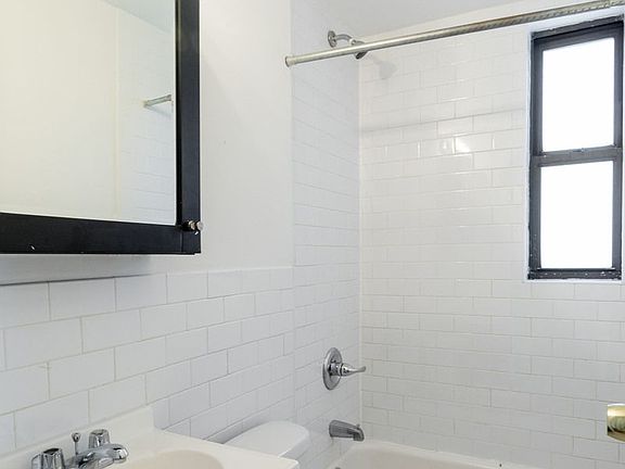 4th image of 649 E 9th St APT 4B
