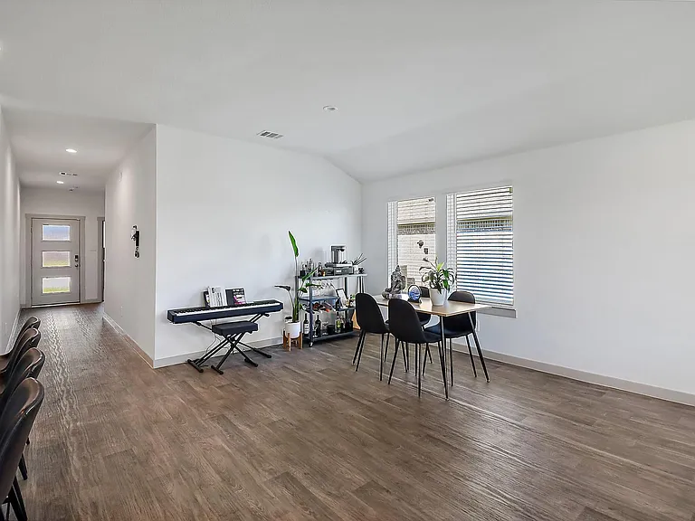 14814 Cold Water Dr — Photo 10