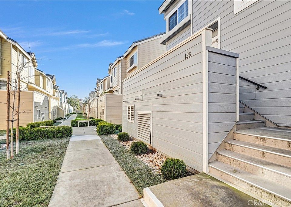 1st image of 2800 Plaza Del Amo Unit 128
