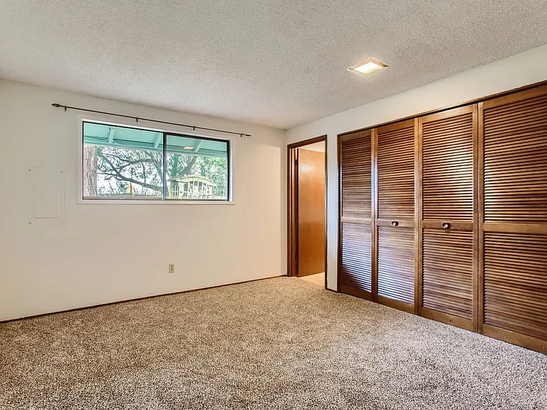 5203 Ogden Ct #B — Photo 12