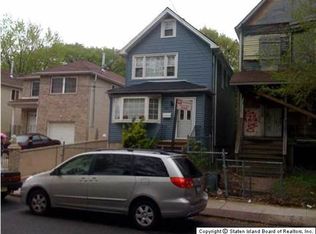 34 Innis St, Staten Island, NY 10302
