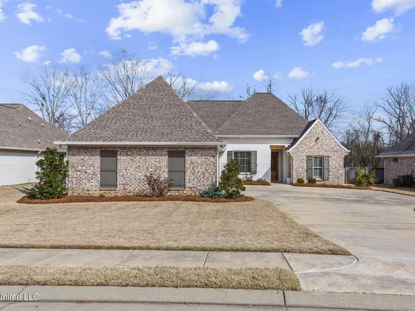 102 Coventry Ln, Canton, MS 39046