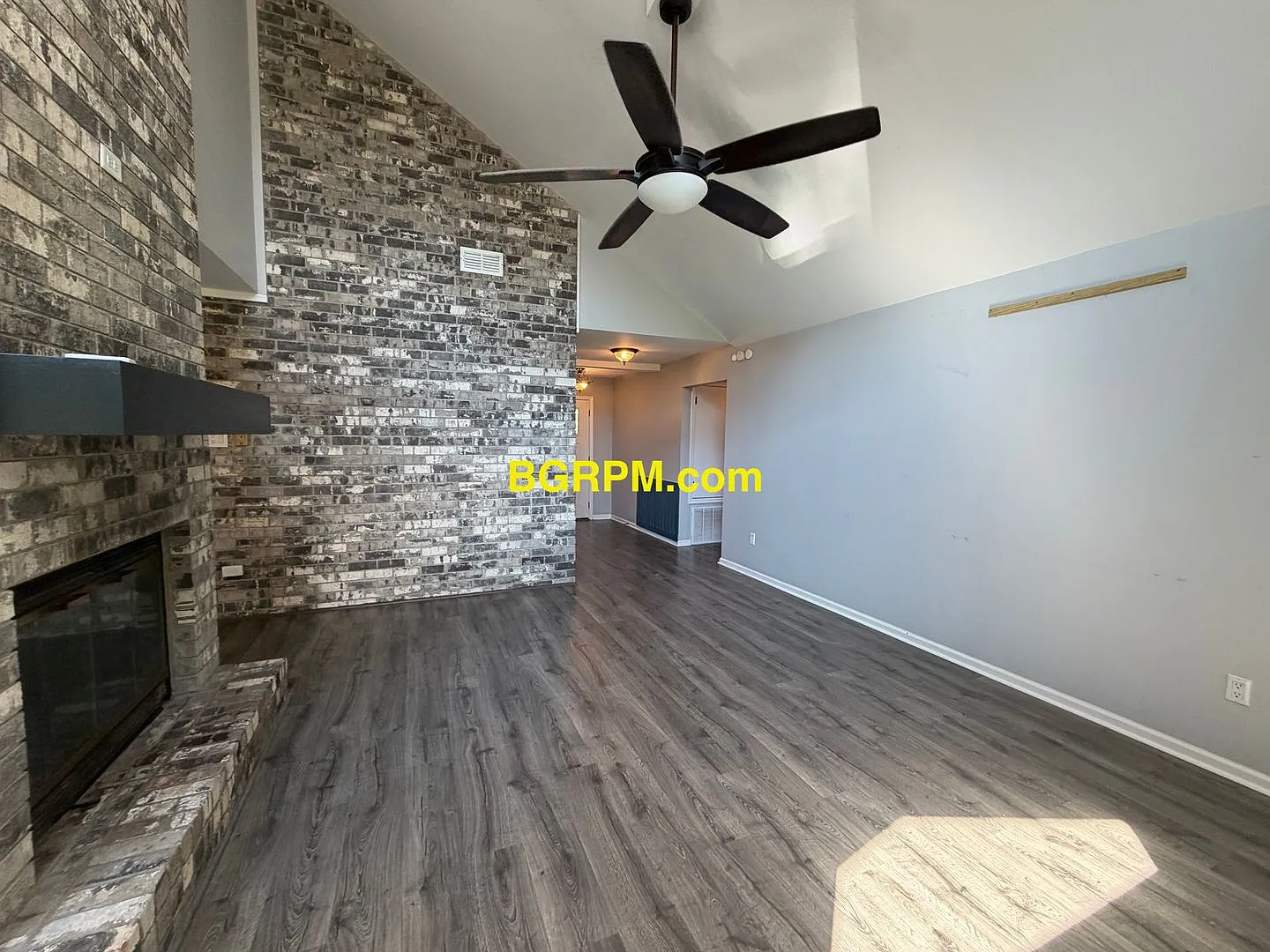 3 Bed 2 Bath in Jacksonville — Photo 3