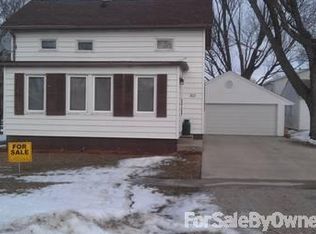 302 N Washington St, Atkinson, IL 61235