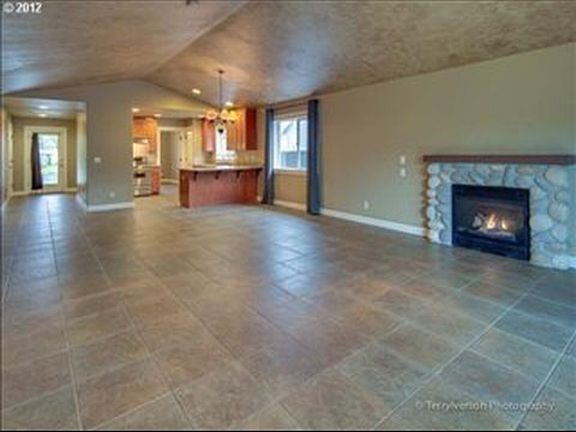 Living room 2017