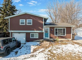 1925 8th St NW, Minot, ND 58703