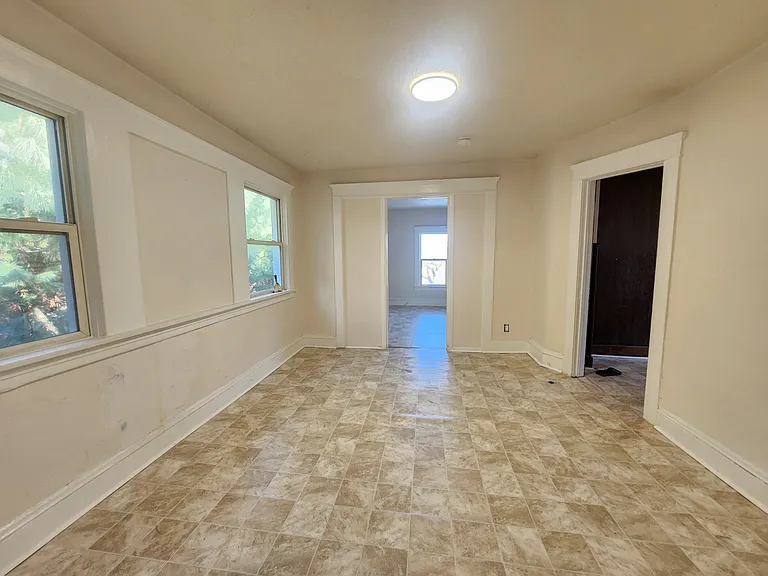 609 Griswold St #2 — Photo 8