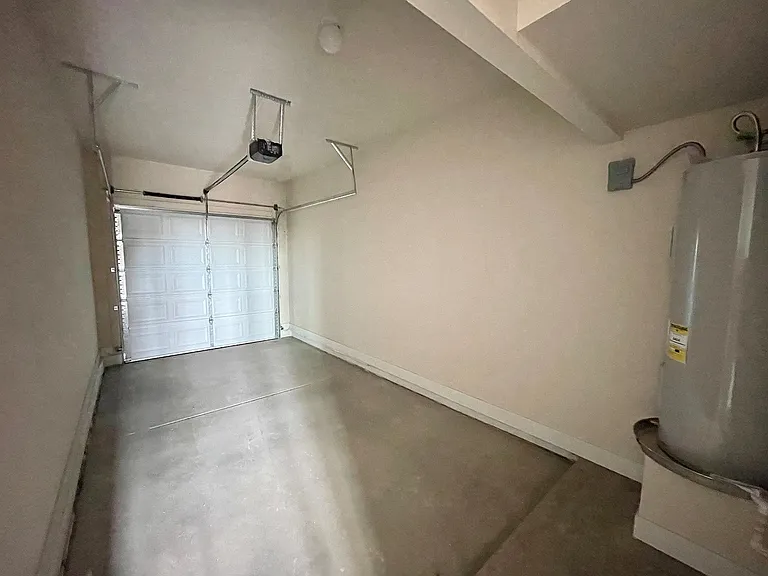 150 S Horne #106 — Photo 15
