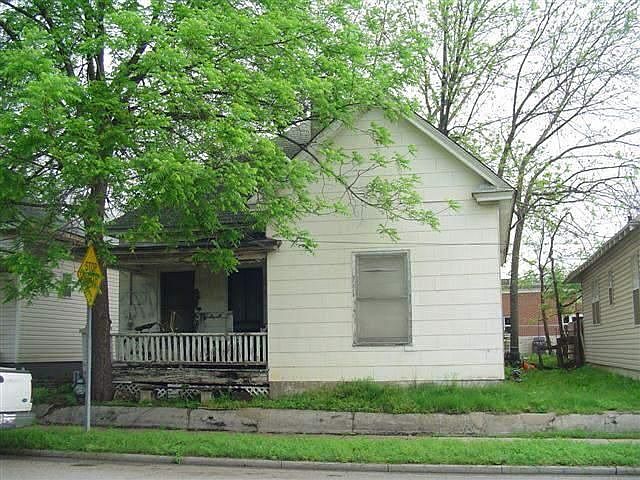1st image of 317 E 9th St