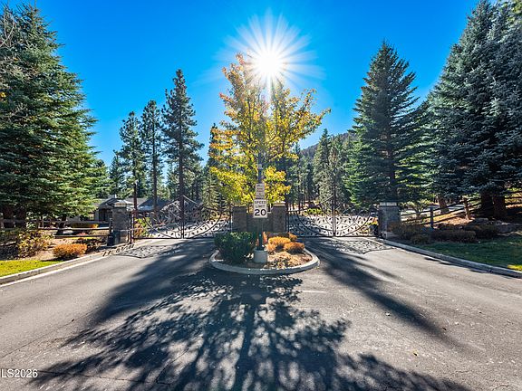 5th image of 145 W Jeffrey Pine Rd