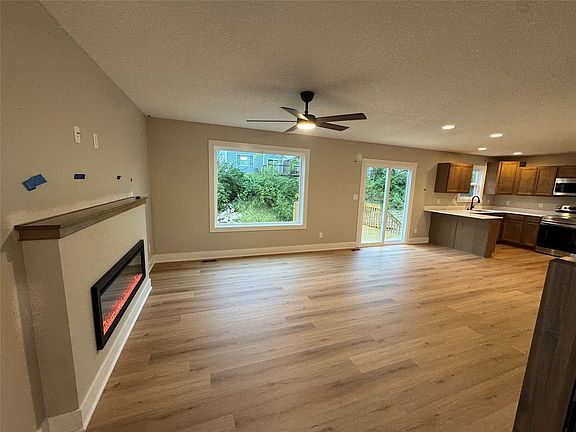 5th image of 607 W Wright Rd