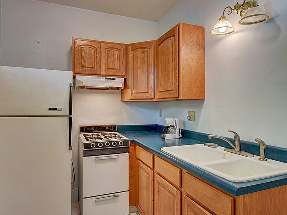 3rd image of 1004 Glenwood Ave APT 1