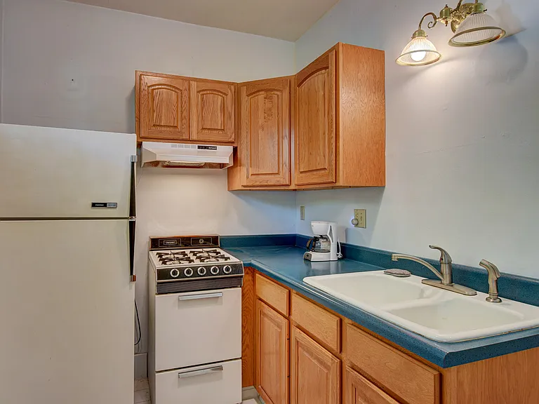 1004 Glenwood Ave #1 — Photo 3