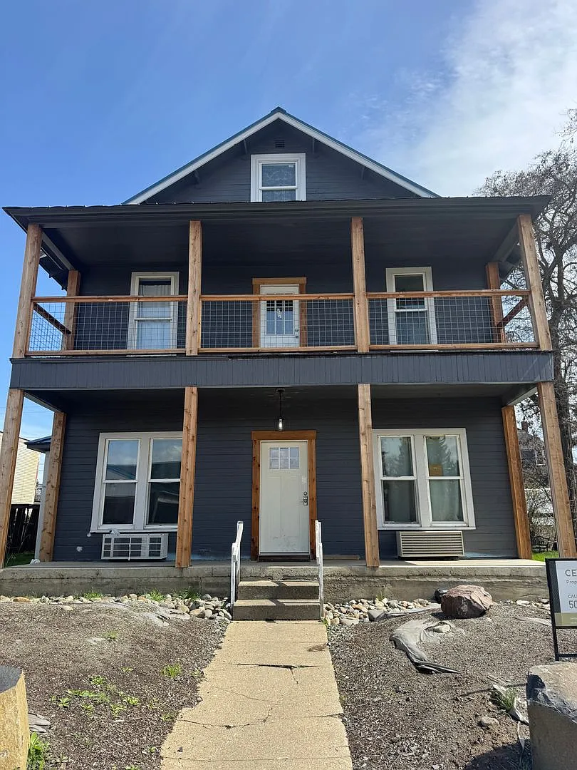704 North Kittitas Street — Photo 1