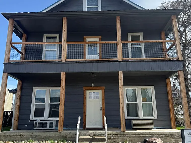 704 N Kittitas St — Photo 1