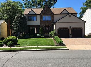 20 Maiden Way, Colonia, NJ 07067