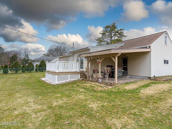4th image of 22 Delee Avenue