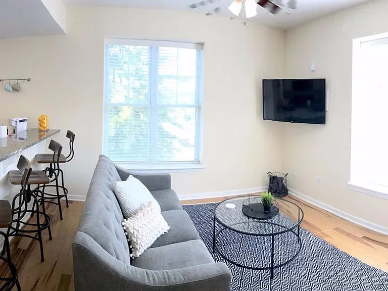 11 Maverick Dr — Photo 2