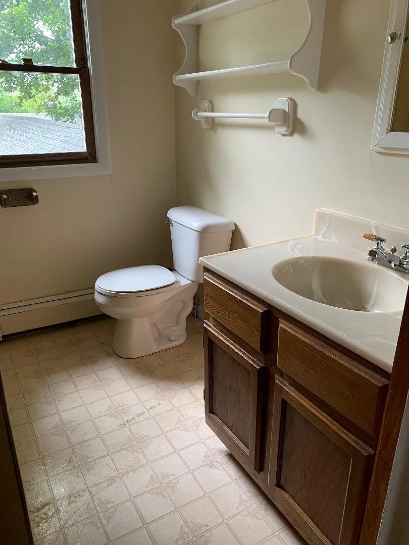 426 Colchester Avenue - 1 — Photo 4
