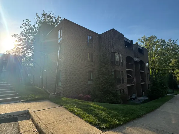 11236 Chestnut Grove Sq APT 364, Reston, VA 20190