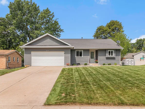 3841 Kirkshire Dr SE, Grand Rapids, MI 49508