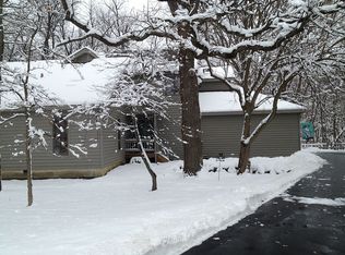 25 Ashley Ct, Crete, IL 60417