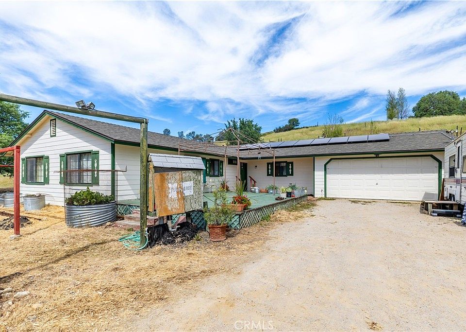 1st image of 70331 Vineyard Canyon Rd