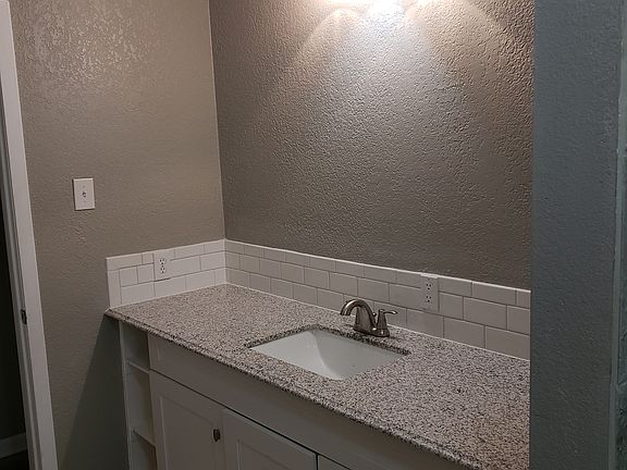 5th image of 1222 Loma Alta Pl