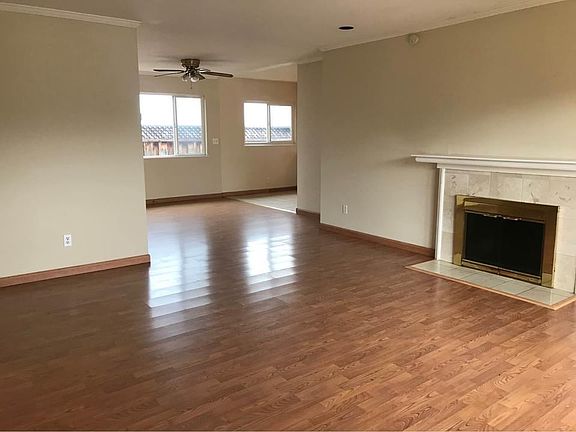 2nd image of 910 Marin Ave