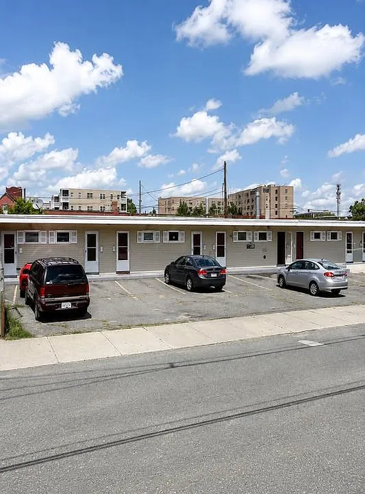 4 Mill St #5