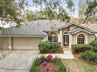 9332 Hampshire Park Dr, Tampa, FL 33647