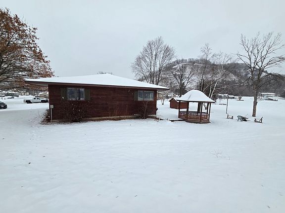 5th image of 306 S Burr Oak St