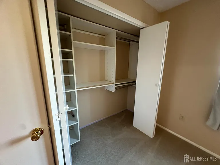 1006 Aspen Dr — Photo 10
