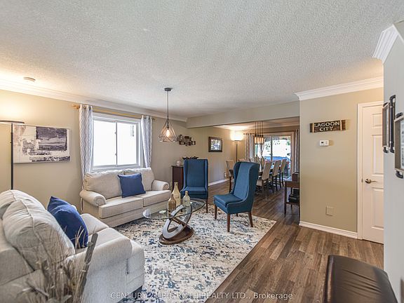 4th image of 60 Simcoe Rd
