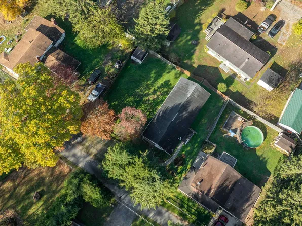 609 Beaumont Dr, Morgantown, WV 26508