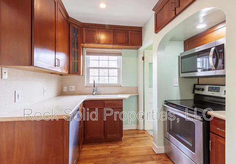 219 W 4th Ave — Photo 19