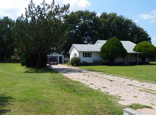 9829 S Laura Ave, Haysville, KS 67060