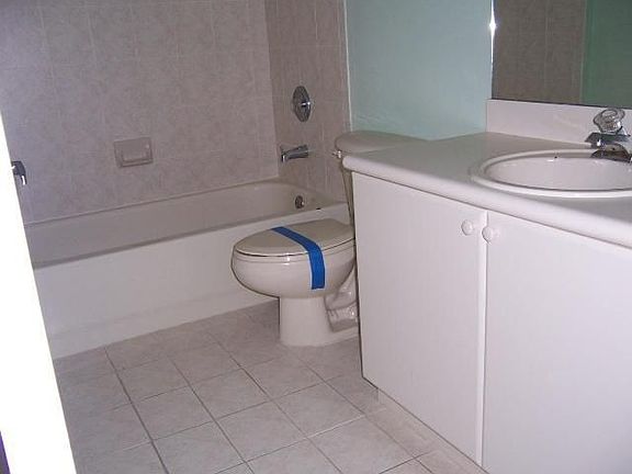 5th image of 7050 NW 177th St APT 107