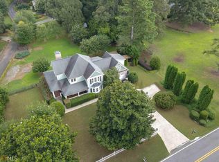 1346 Hendon Rd, Woodstock, GA 30188