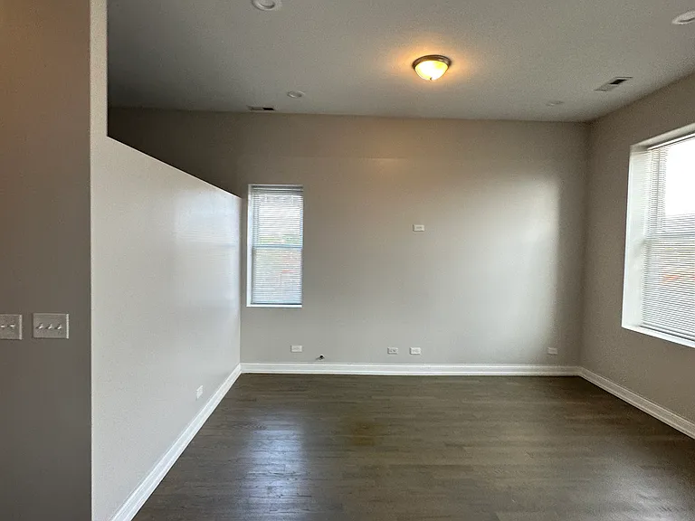 2620 W Cermak Rd #2F — Photo 5