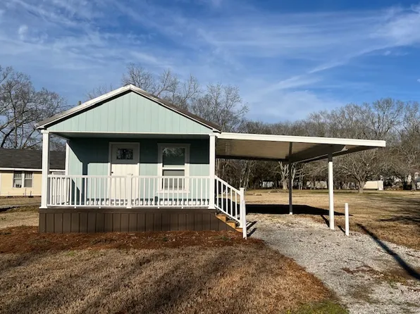 1674 N Oliver St, Brooksville, MS 39739