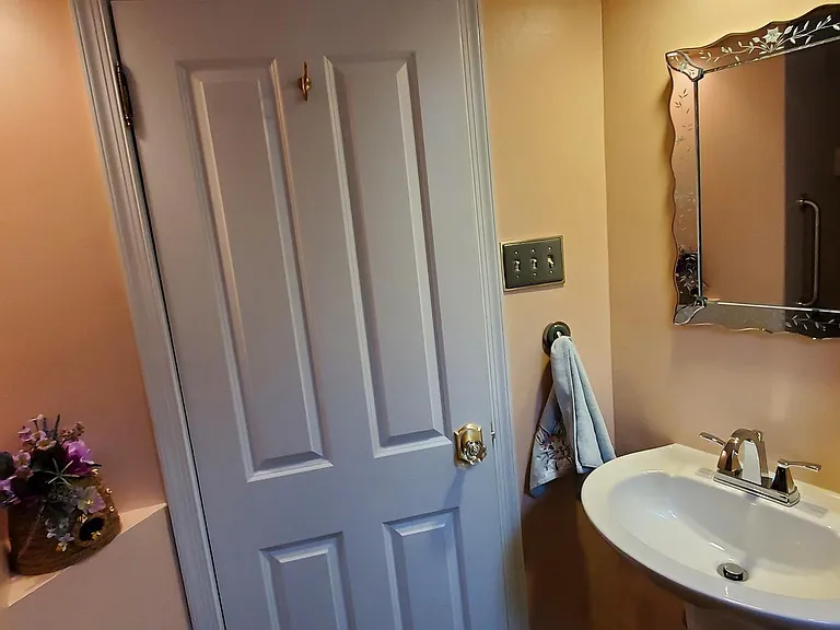 1033 Jackson St — Photo 41